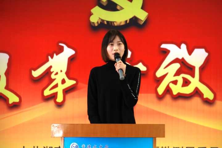 演讲选手.JPG