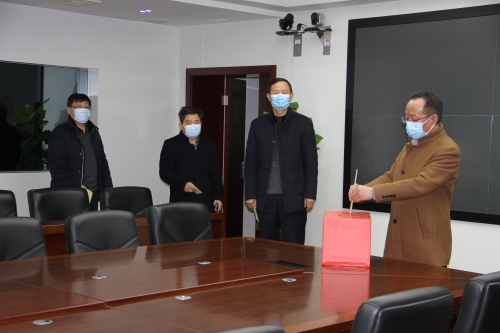 捐款现场01.JPG