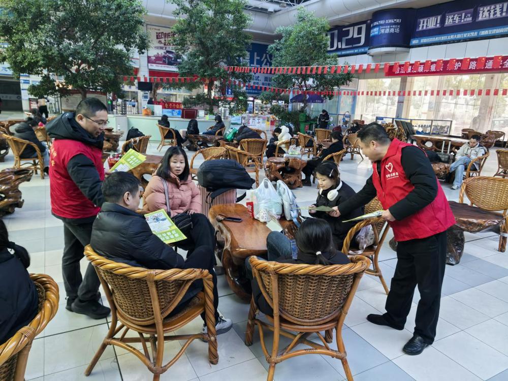 常德市道路运输服务中心开展“暖冬行动·情满旅途”党员志愿活动