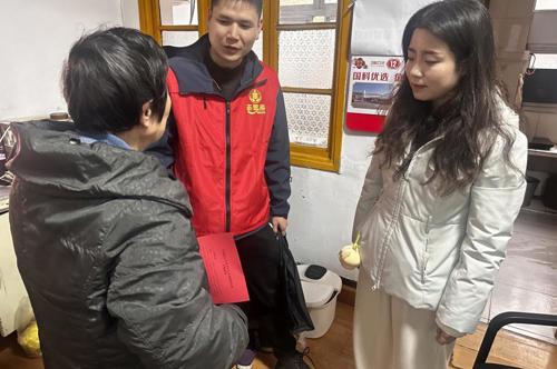 党建引领聚合力，惠民服务暖人心——市民政局机关第三党支部与中国广电常德公司第二党支部联合开展志愿服务活动